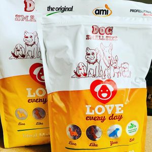 Vegan dog kibble at Eco Dogs And Cats in Huntington Beach