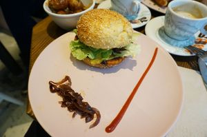 Sweet Potato Burger w/extra cheese and avocado at Wholywood in Paris