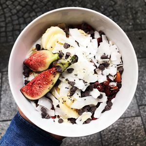 power bowl at Wholywood in Paris