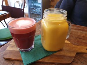 Juice and latte at 50Nine in St Albans