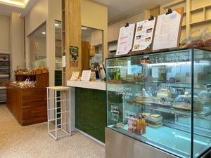 What we call our "Season 2" location. Nicer & bigger than the first one ☺ it's still 100% vegan 🍞 at April and May 45 꽃피는 4월 밀익는 5월 in Busan