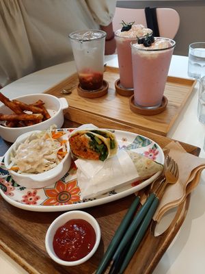  at April and May 45 꽃피는 4월 밀익는 5월 in Busan