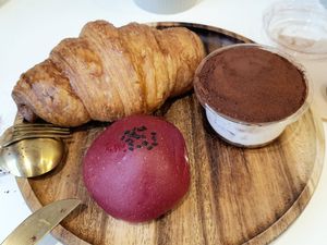 Croissant, tiramisu and cream-filled bun at April and May 45 꽃피는 4월 밀익는 5월 in Busan