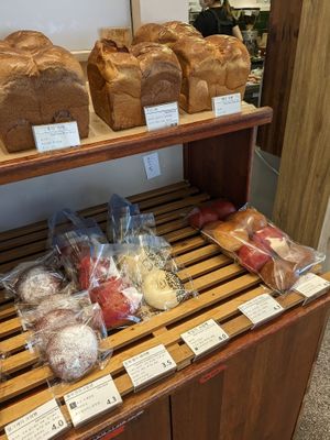 Cream buns at April and May 45 꽃피는 4월 밀익는 5월 in Busan