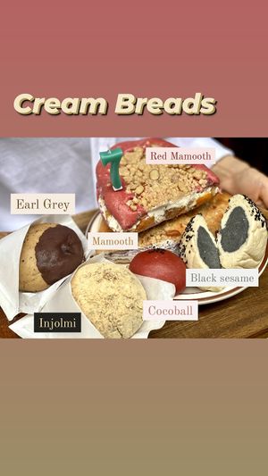 Most popular cream breads. (August 2020 offer: all 6 of them for 17,700wons) at April and May 45 꽃피는 4월 밀익는 5월 in Busan