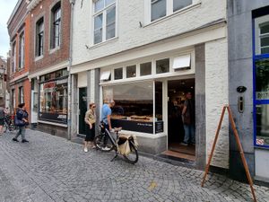 Left and right are from the same shop at Bisschopsmolen in Maastricht