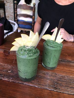 Raw Rush green smoothie at Mangata in Puerto Morelos