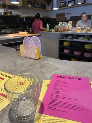 Round layout with kitchen on the side at Gives a Fork in Geneva