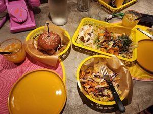 MéNaan à trois / Banh Fork / salade de Wombak at Gives a Fork in Geneva