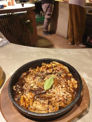 Aubergine in fermented black bean sauce at Gives a Fork in Geneva