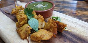 Vegan ch*cken with ginger and lemongrass, with a delicious pesto at Gives a Fork in Geneva