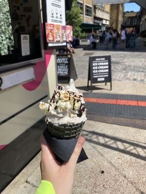   at DÁPPA in East London