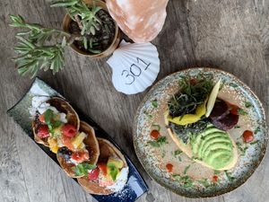 Genietenn!!😋 at Pele Surf Shack in Hook Of Holland