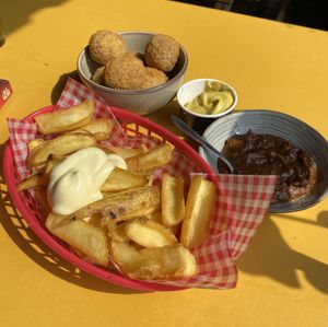 💜  at Pele Surf Shack in Hook Of Holland