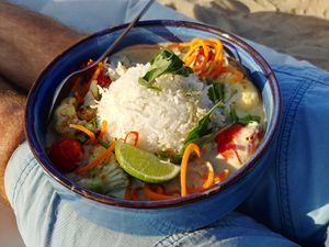 Green curry at Pele Surf Shack in Hook Of Holland