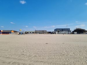  at Pele Surf Shack in Hook Of Holland