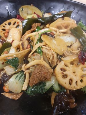 Stir fried mushroom and vege pot at Greendot - Orchard in Central Singapore