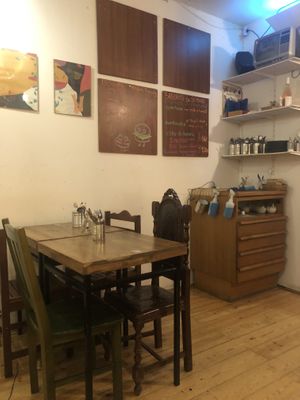 rustic ambiance   at O Gambuzino in Lisbon