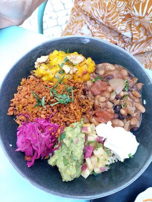 Burrito bowl at O Gambuzino in Lisbon