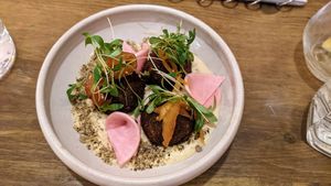 Falafel at O Gambuzino in Lisbon