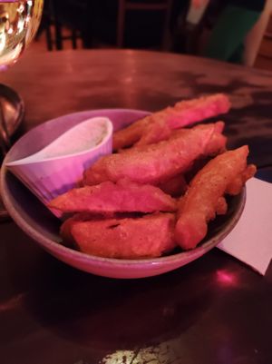 Tempura de barata doce at O Gambuzino in Lisbon