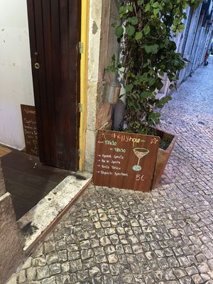 Geweldig lekker 😋   at O Gambuzino in Lisbon