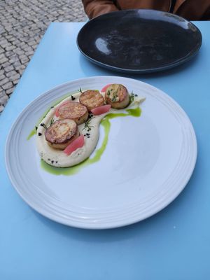 Scallops...divine at O Gambuzino in Lisbon