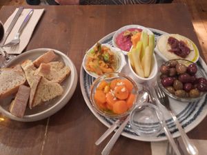 Mixed starters plate at O Gambuzino in Lisbon