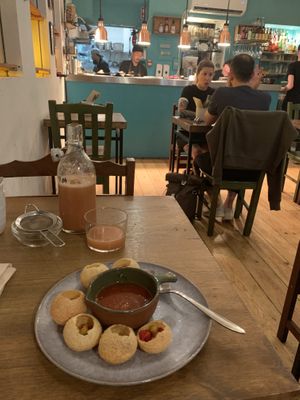   at O Gambuzino in Lisbon