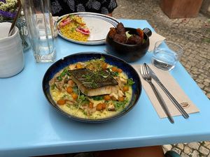 Main dishes / sea inspired food and oriental dish at O Gambuzino in Lisbon