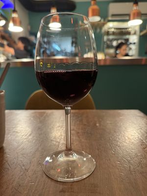 Vino Tinto   at O Gambuzino in Lisbon