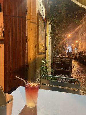Pink lemonade  at O Gambuzino in Lisbon