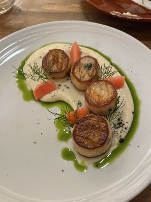 “Scallops”. Sooo good    at O Gambuzino in Lisbon