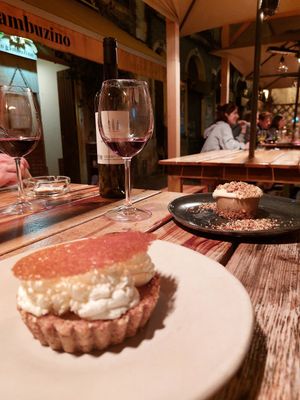 Sobremesas at O Gambuzino in Lisbon