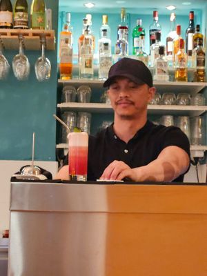 Hibiscus Fizz at O Gambuzino in Lisbon