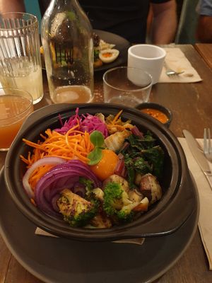 B at O Gambuzino in Lisbon