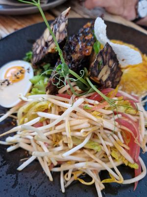 Gado gado at O Gambuzino in Lisbon