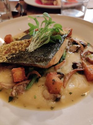 Xerrem do mar at O Gambuzino in Lisbon