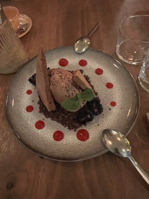 Colocate trio - perfect, pretty sweet, with the sowerness from the red fruits and a bit of mint. the best dessert for when you need a sweet treat 🥹🫶🏻  at O Gambuzino in Lisbon