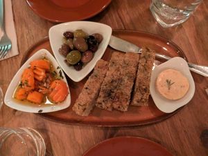 Focaccia entrada at O Gambuzino in Lisbon