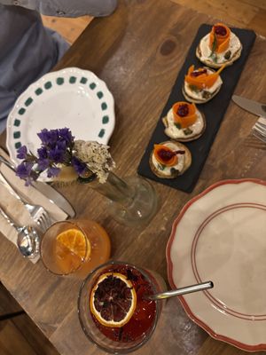 Blini & sumo do dia   at O Gambuzino in Lisbon