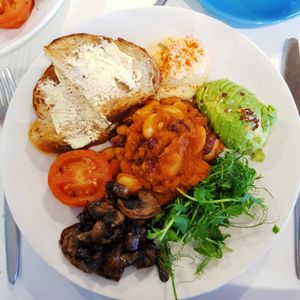 Vegan full English at Nauti But Ice in Porthleven