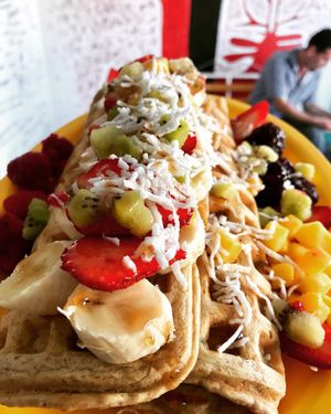 Waffles Arcoíris 🌈🌈🌈 at Waicura in Loreto