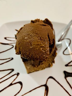 Brownies with Ice-cream 🍨 🍫  at Waicura in Loreto