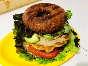 Doughnut Bun Burger 🍩 🍔 🤤 at Waicura in Loreto