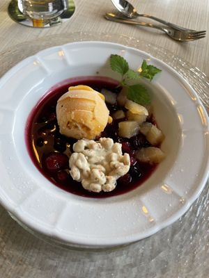 Sorbet mit Waldfrucht at Holzschuh's Schwarzwaldhotel in Baiersbronn