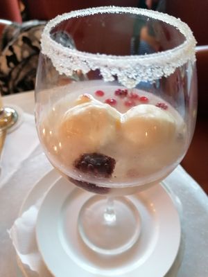 Eis, Früchte, Sekt at Holzschuh's Schwarzwaldhotel in Baiersbronn