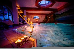 romantic candlelight-swimming at Holzschuh's Schwarzwaldhotel in Baiersbronn
