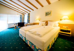 Double room "Deluxe" at Holzschuh's Schwarzwaldhotel in Baiersbronn