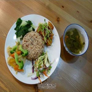 Traditional Hakka Lei-Cha + Soup.
It is simple and delicious. at Create Healthy Lifestyle 創意素食 in Central Singapore
